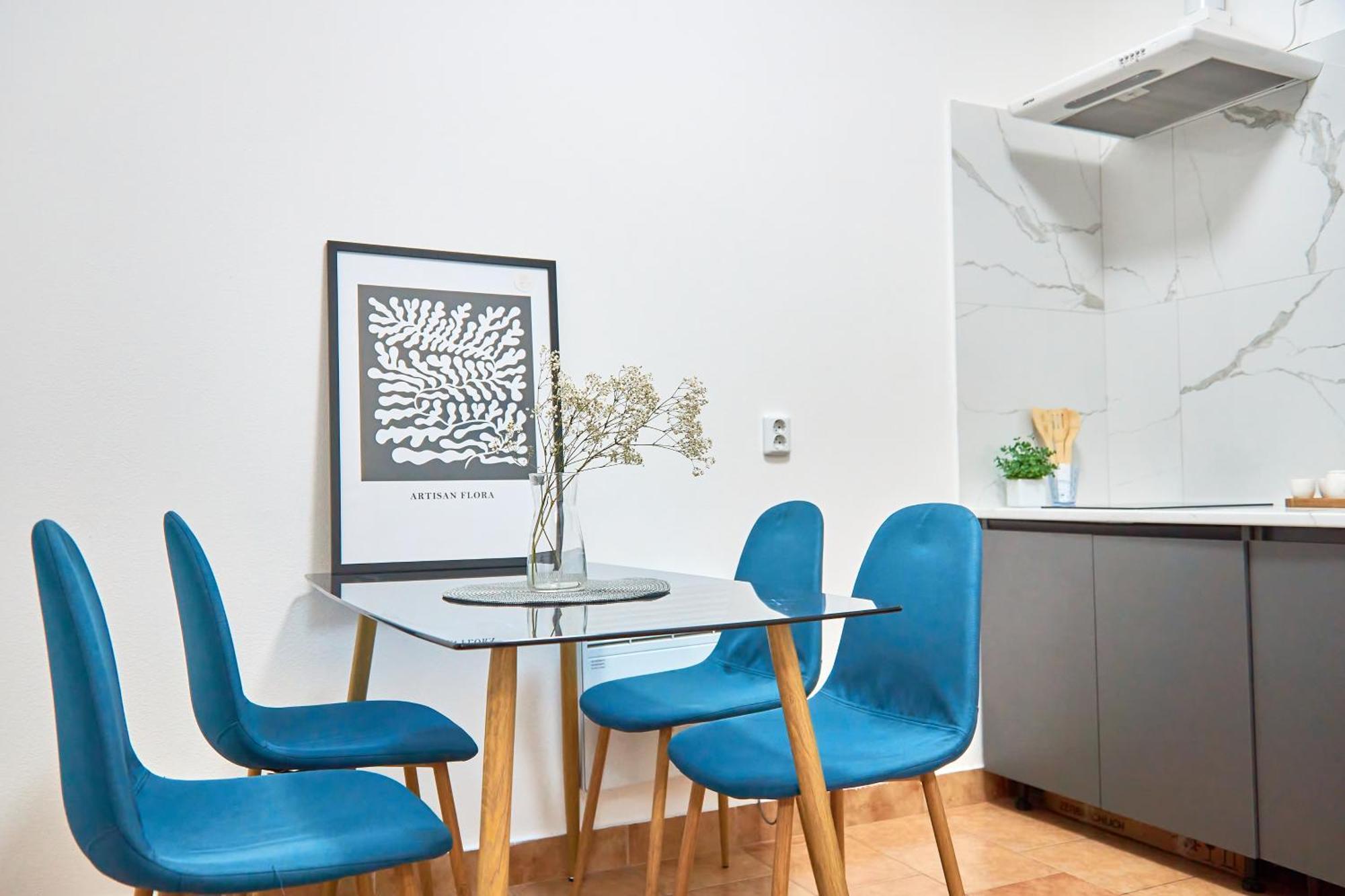 Elegant Lux Apartment In Central Square Moekatsjeve Buitenkant foto